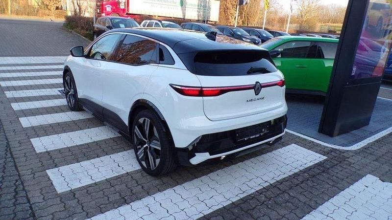 Gebraucht Renault Megane E-Tech Iconic 160 kW (218 PS) 2022 Weiß Limousine