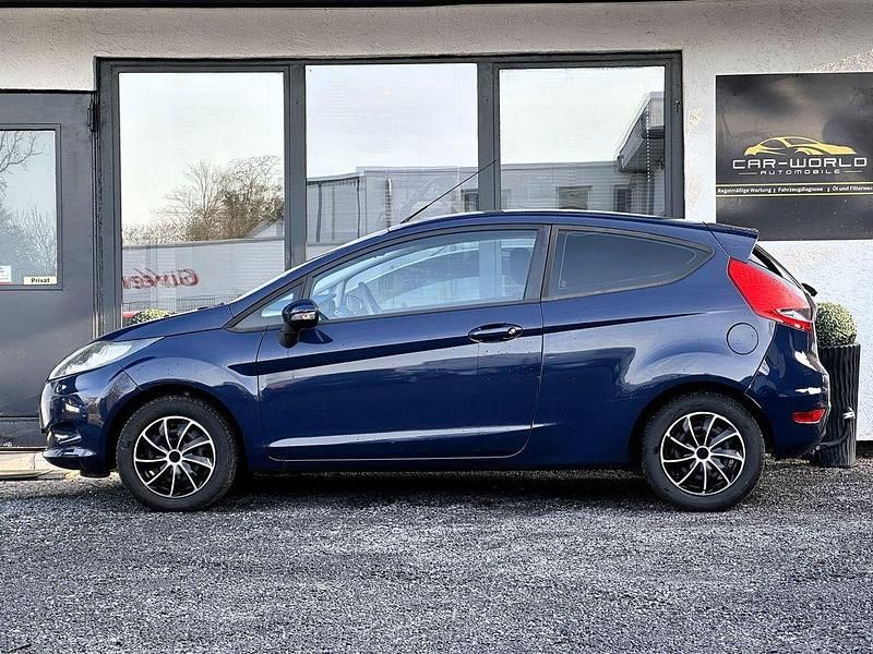 Gebraucht Ford Fiesta Trend 82 PS (60 kW) 2009 Blau Kleinwagen