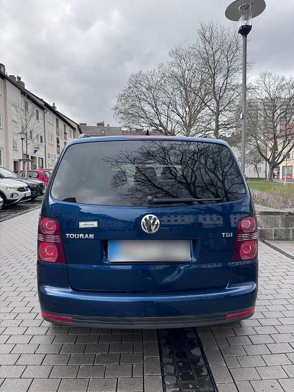Gebraucht VW Touran 102 PS (75 kW) 2009 Blau Van / Kleinbus