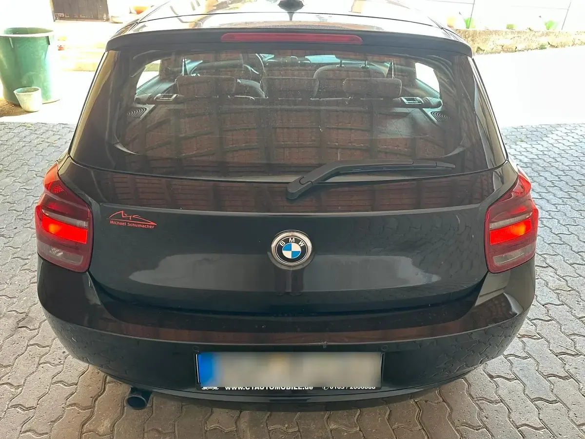 Gebraucht BMW 116 Efficient Dynamics 116 PS (85 kW) 2013 Schwarz Kleinwagen