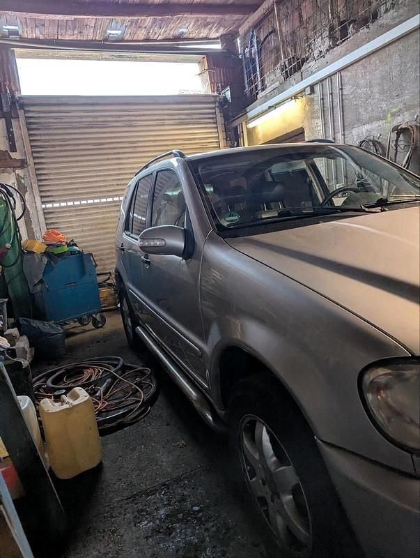 Gebraucht Mercedes ML270 2001 Silber SUV