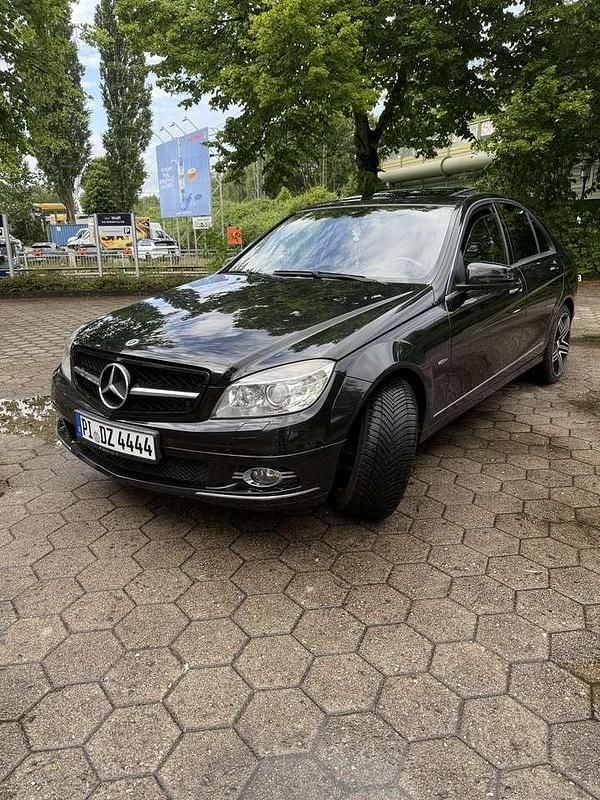 Schwarz Gebraucht 2009 Mercedes C350 Avantgarde Limousine | 7.000 € (Guter Preis) - Bild 1/4