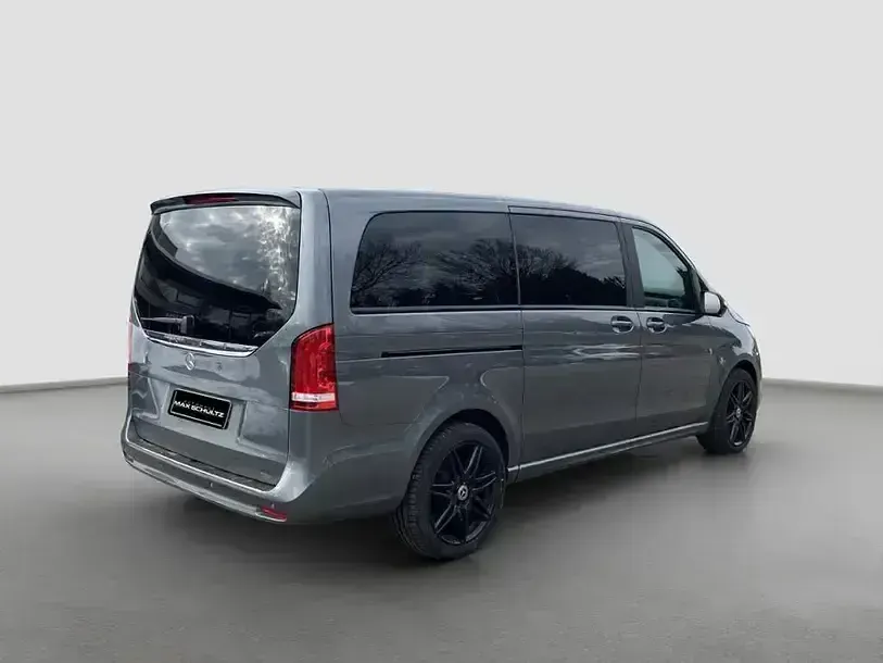 Gebraucht Mercedes V300 Avantgarde Edition 237 PS (174 kW) 2023 Grau Van / Kleinbus