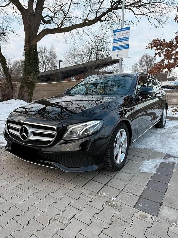 Gebraucht Mercedes E200 184 PS (135 kW) 2017 Schwarz Kombi