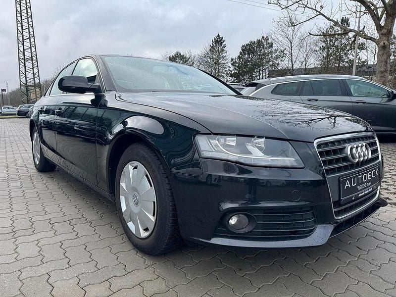 Gebraucht Audi A4 Attraction 143 PS (105 kW) 2013 Schwarz Limousine