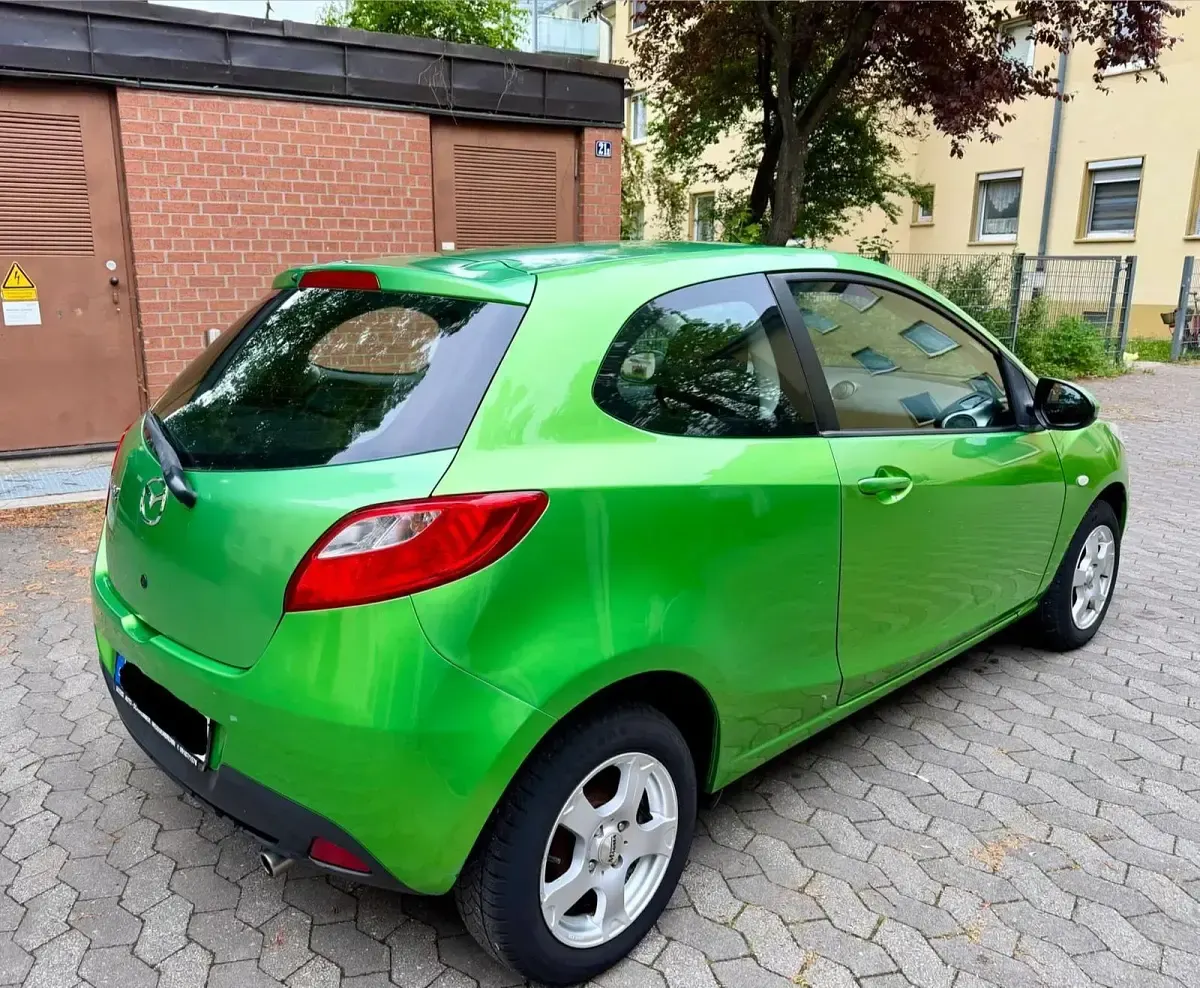 Brugt Mazda 2 80 HK (58 kW) 2008 Grøn Hatchback