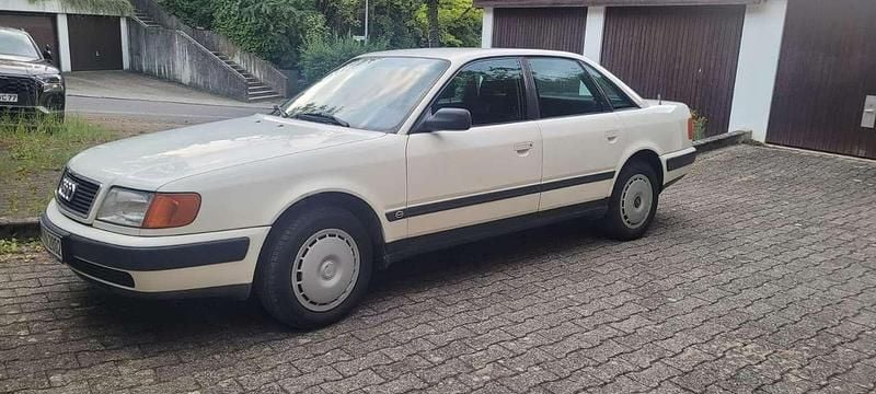 Weiß Gebraucht 1991 Audi 100 Limousine | 1.990 € - Bild 1/4