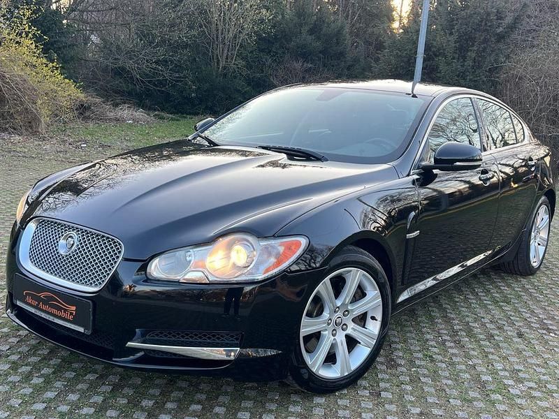 Gebraucht Jaguar XF 211 PS (155 kW) 2010 Schwarz Limousine