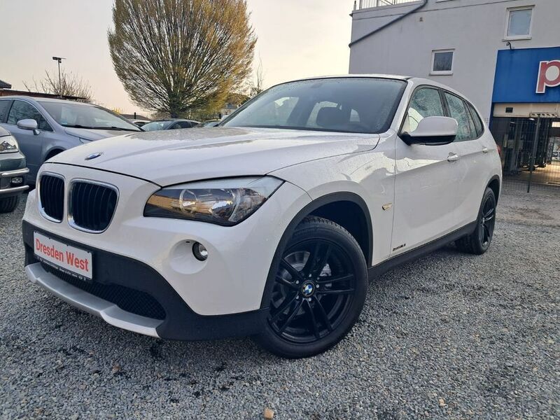 Weiß Gebraucht 2010 BMW X1 Sport Line SUV | 8.299 € (Fairer Preis) - Bild 1/4