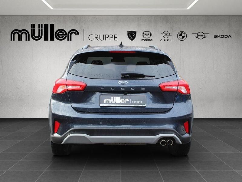 Gebraucht Ford Focus Active X 120 PS (88 kW) 2021 Blau Limousine