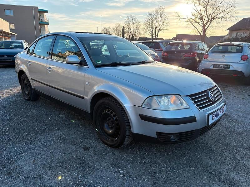 Gebraucht VW Passat Comfortline 101 PS (74 kW) 2001 Silber Limousine