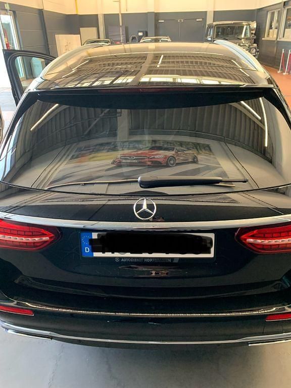 Gebraucht Mercedes E200 197 PS (144 kW) 2020 Schwarz Limousine