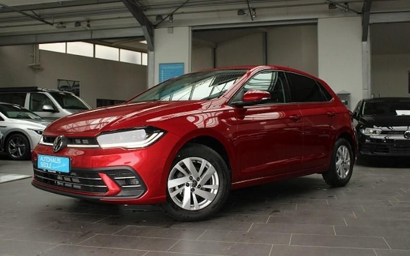 Gebraucht VW Polo Style 95 PS (69 kW) 2024 Rot Limousine