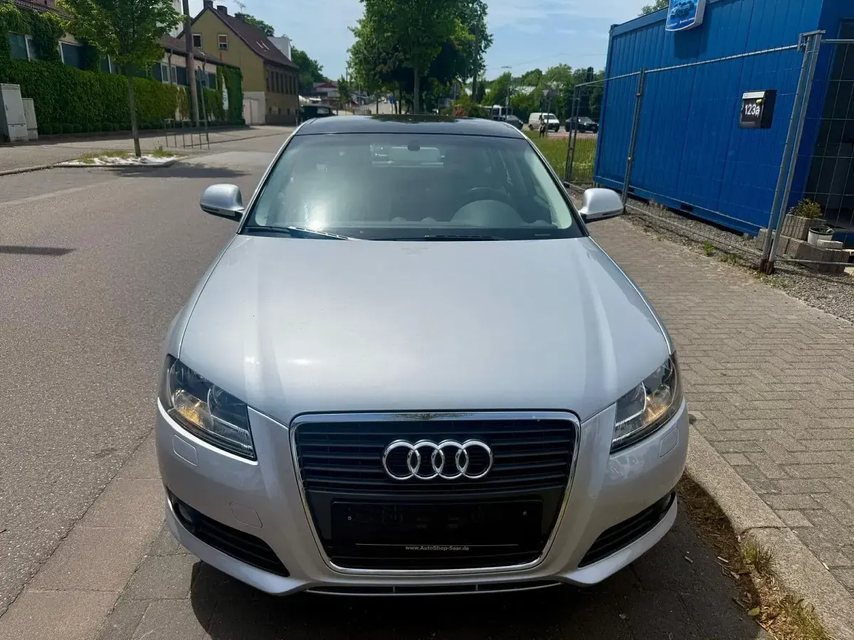 Gebraucht Audi A3 Sportback Ambiente 160 PS (117 kW) 2009 Silber Kleinwagen