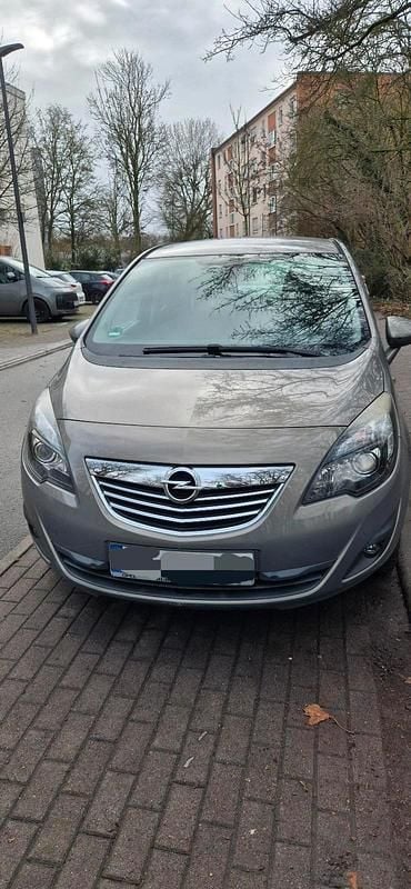 Gebraucht Opel Meriva Design Edition 140 PS (102 kW) 2011 Gold Van / Kleinbus