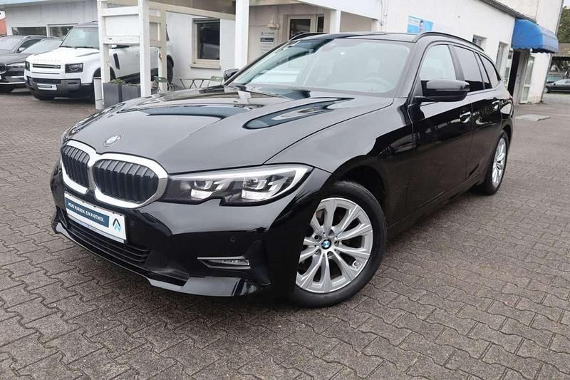 Schwarz ii Gebraucht 2021 BMW 318 Advantage Kombi | 20.980 € (Guter Preis) - Bild 1/2