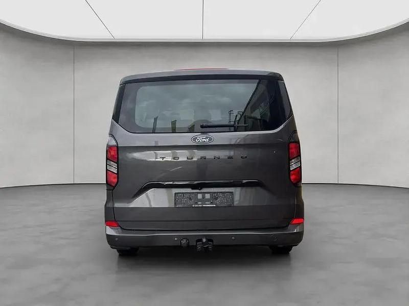 Gebraucht Ford Tourneo Titanium 150 PS (110 kW) 2024 Grau Kombi