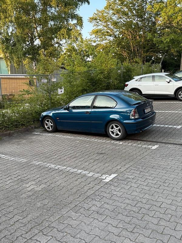 Blau Gebraucht 2002 BMW 316 Compact Kleinwagen | 1.150 € (Guter Preis) - Bild 1/4