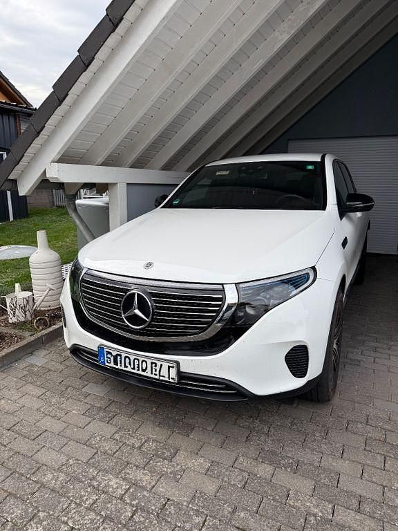Weiß Gebraucht 2023 Mercedes EQC400 SUV | 38.000 € (Fairer Preis) - Bild 1/4