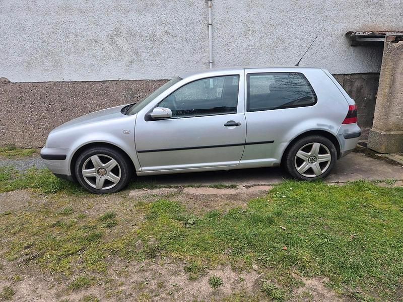 Usata VW Golf 116 CV (85 kW) 2002 Argento Coupé