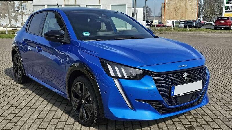 Gebraucht Peugeot e-208 GT 100 kW (136 PS) 2023 Vertigo blau perleffekt Kleinwagen