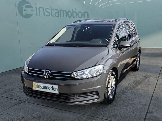 Grau Gebraucht 2022 VW Touran Comfortline Van / Kleinbus | 26.240 € (Etwas zu teuer) - Bild 1/2
