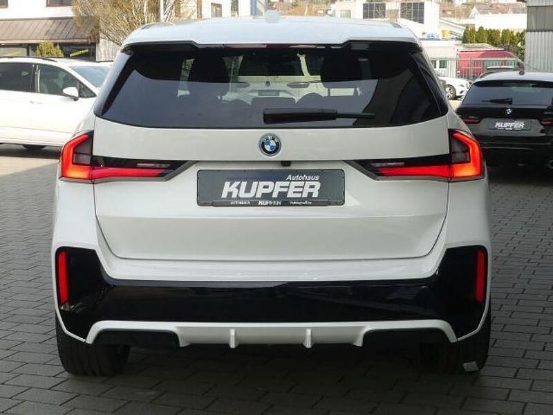 Gebraucht BMW iX1 Performance 230 kW (313 PS) 2023 Mineralweiss SUV