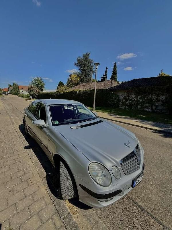 Gebraucht Mercedes E200 Classic 184 PS (135 kW) 2008 Limousine