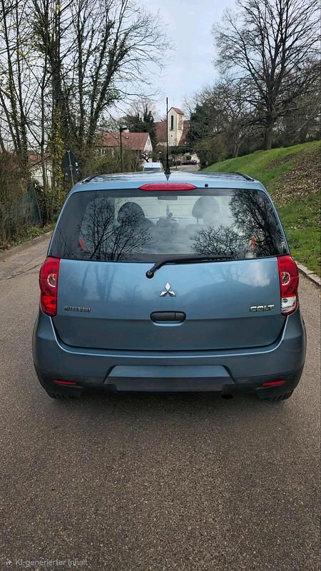 Gebraucht Mitsubishi Colt 75 PS (55 kW) 2009 Andere farben Kleinwagen