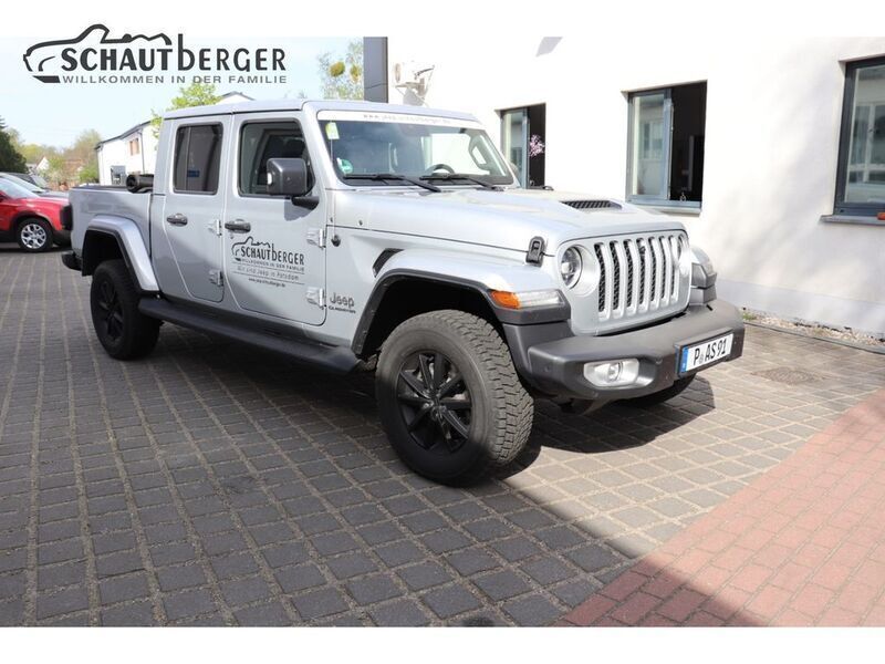 Gebraucht Jeep Gladiator Overland 264 PS (194 kW) 2023 Silber Abholung