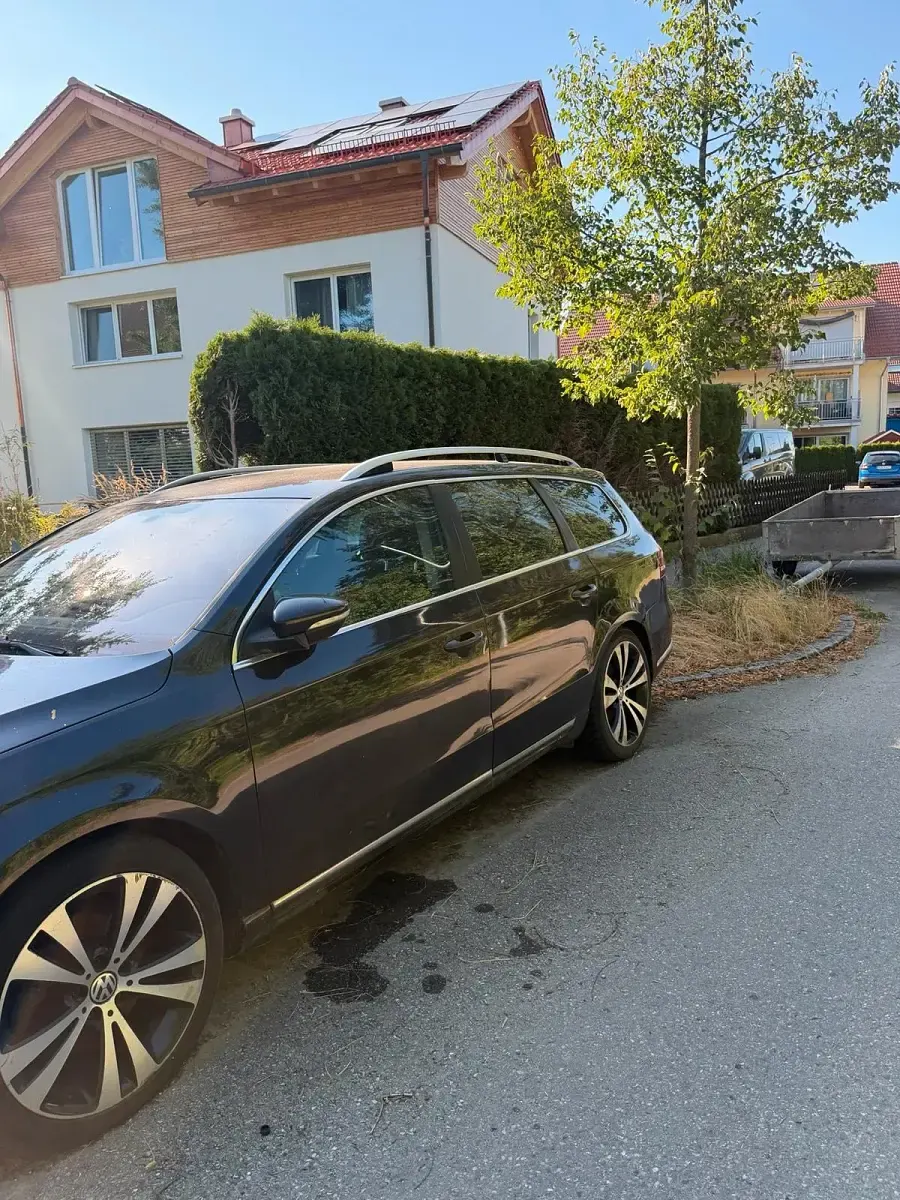 Gebraucht VW Passat 105 PS (77 kW) 2011 Schwarz Kombi