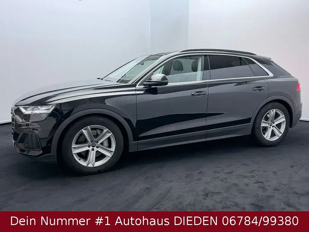 Gebraucht Audi Q8 Ambiente 286 PS (210 kW) 2023 Schwarz SUV