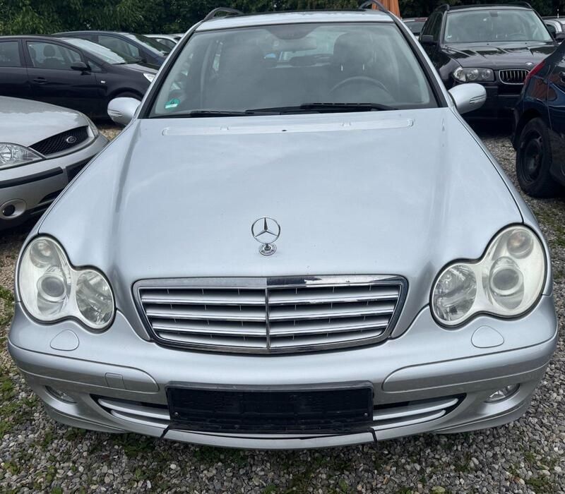 Iridiumsilber Gebraucht 2005 Mercedes C230 Sport Edition Kombi | 3.100 € (Fairer Preis) - Bild 1/4