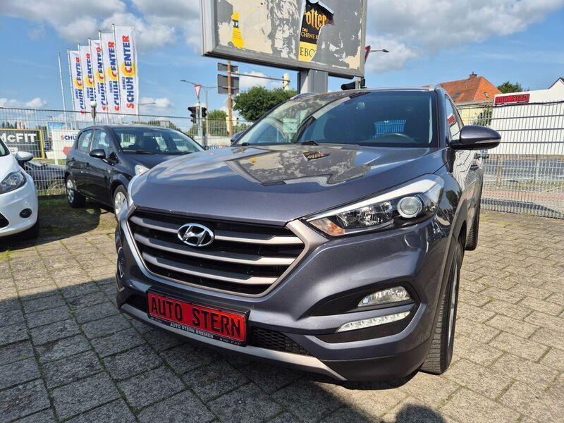 Grau Gebraucht 2016 Hyundai Tucson Edition SUV | 16.999 € (Fairer Preis) - Bild 1/4