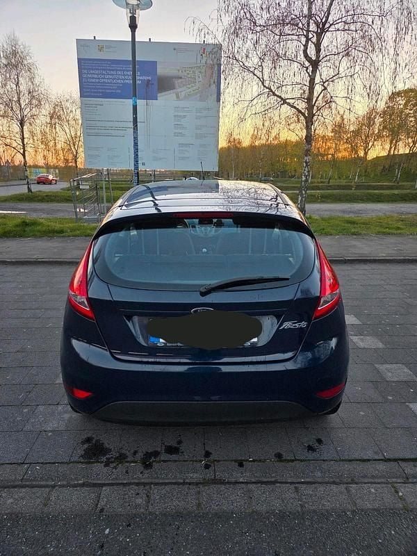 Gebraucht Ford Fiesta 82 PS (60 kW) 2009 Blau Kleinwagen