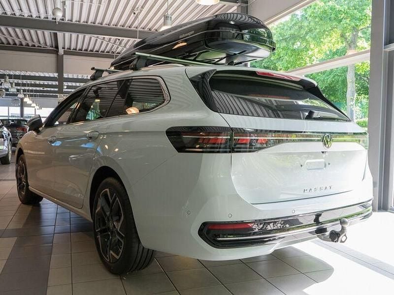 Gebraucht VW Passat Elegance 150 PS (110 kW) 2024 Weiß Kombi