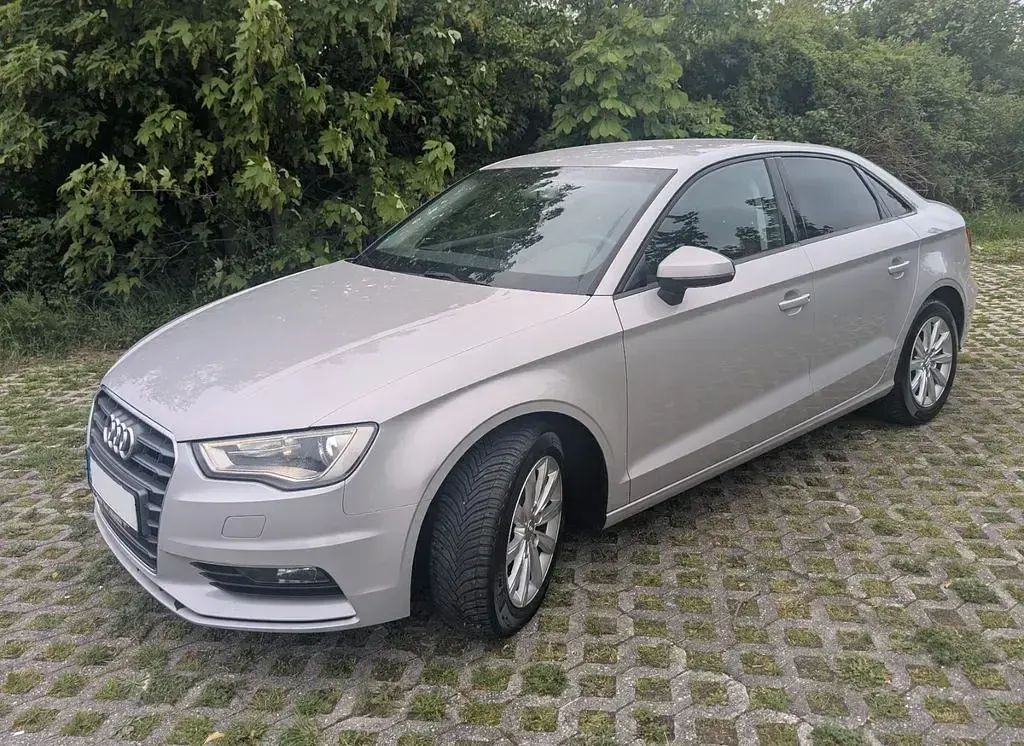 Occasion Audi A3 Attraction 125 ch (91 kW) 2015 Gris Berline