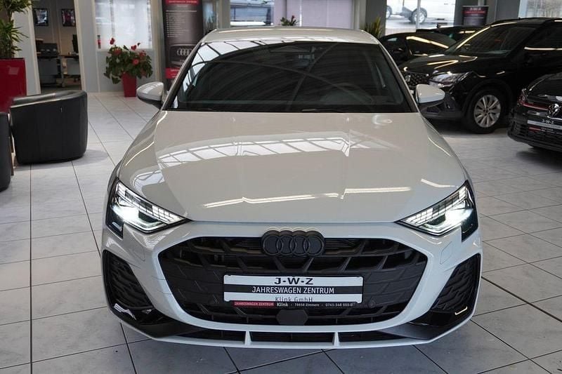 Neu Audi A3 S-Line 150 PS (110 kW) 2025 Weiß Limousine