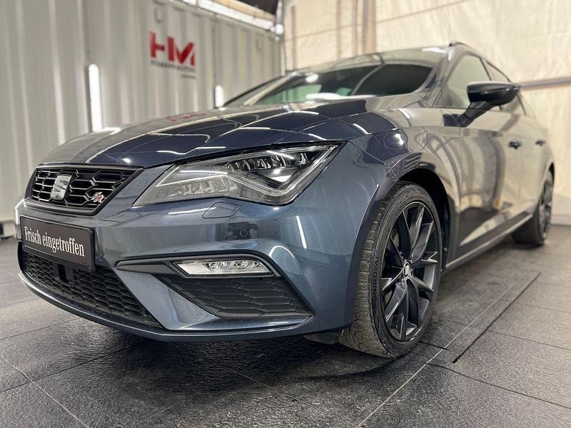 Grau Gebraucht 2020 Seat Leon ST FR Kombi | 17.890 € (Fairer Preis) - Bild 1/4