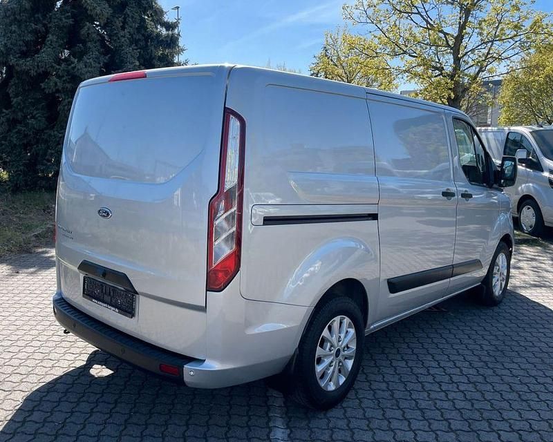 Gebraucht Ford Transit Custom 170 PS (125 kW) 2022 Silber Van / Kleinbus