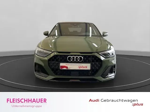 Gebraucht Audi A1 150 PS (110 kW) 2025 Distriktgrün metallic SUV