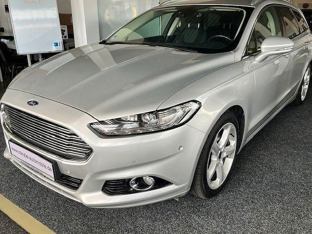 Silber Gebraucht 2016 Ford Mondeo Titanium Kombi | 10.999 € (Fairer Preis) - Bild 1/4