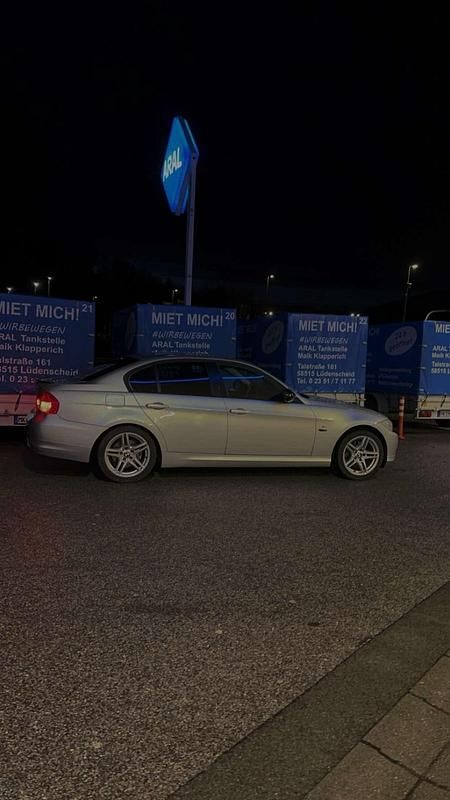 Second-hand BMW 320 Basis 184 CP (135 kW) 2010 Argintiu Berlinǎ