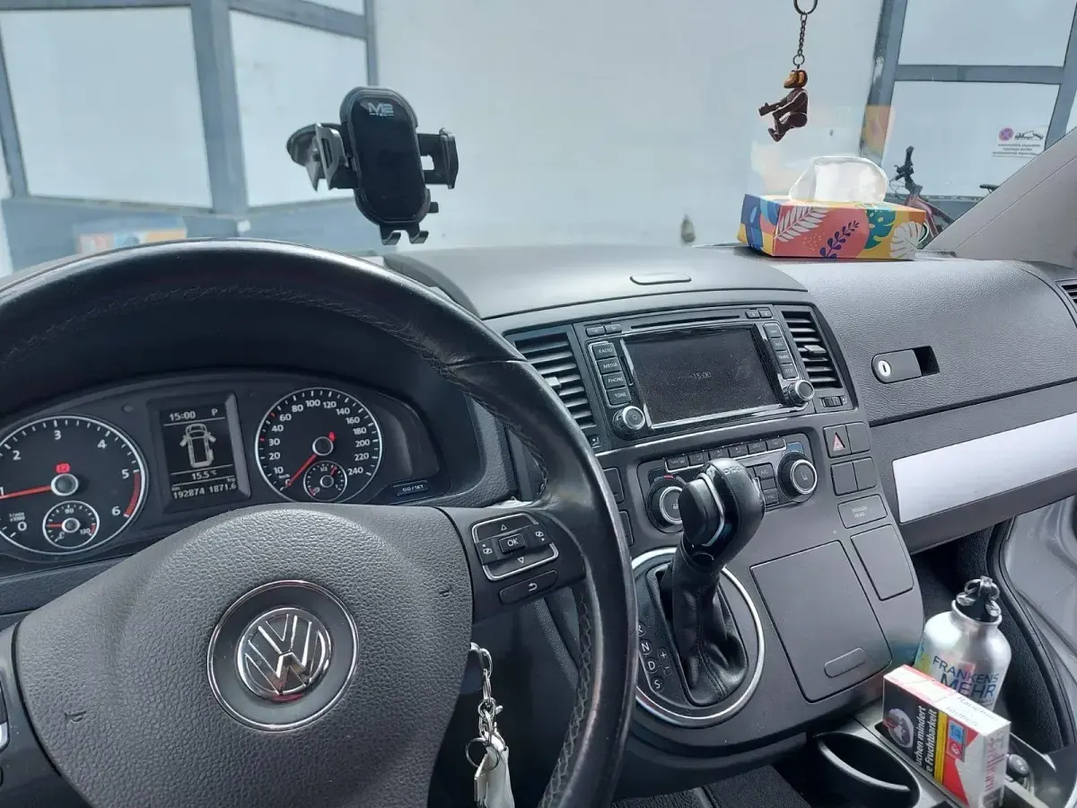 Gebraucht VW Multivan 140 PS (102 kW) 2015 Silber Van / Kleinbus
