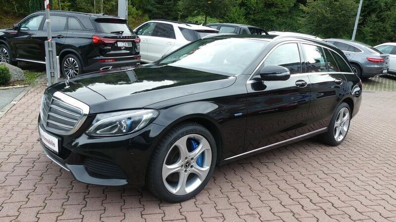 Schwarz Gebraucht 2017 Mercedes C350e Limousine | 18.990 € (Fairer Preis) - Bild 1/4