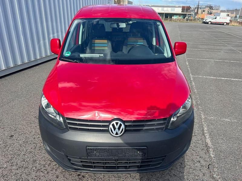 Gebraucht VW Caddy Trendline 102 PS (75 kW) 2013 Rot Van / Kleinbus