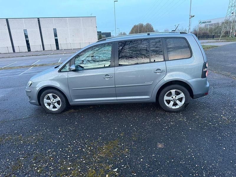 Gebraucht VW Touran Freestyle 140 PS (102 kW) 2010 Andere farben Van / Kleinbus