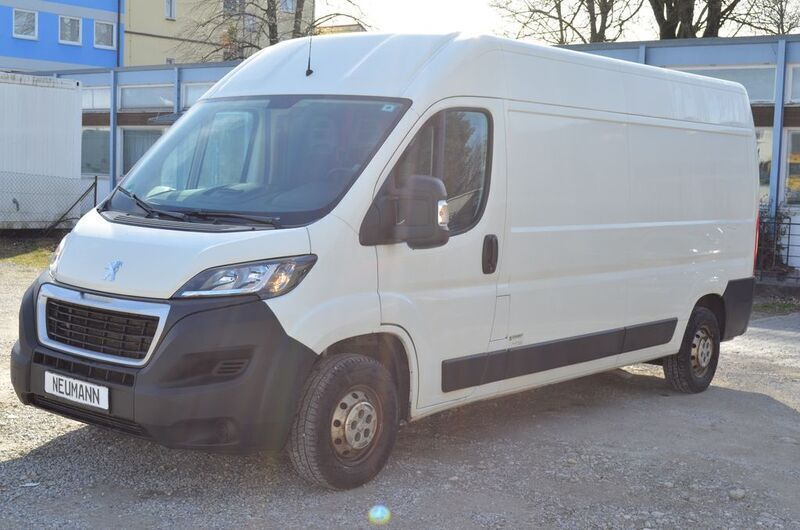 Gebraucht Peugeot Boxer 131 PS (96 kW) 2019 Weiß Van