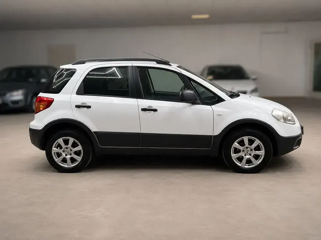 Gebraucht Fiat Sedici Dynamic 120 PS (88 kW) 2011 Weiß SUV