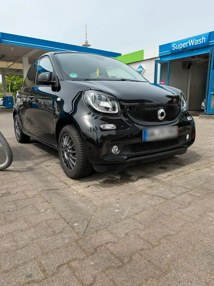 Używany Smart ForFour 90 KM (66 kW) 2018 Czarny Hatchback